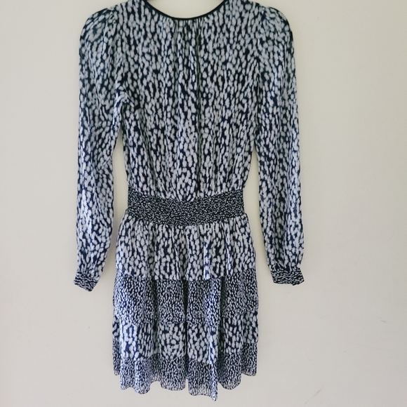 MICHAEL KORS navy printed tiered long sleeves v-neck dress - Picture 11 of 14